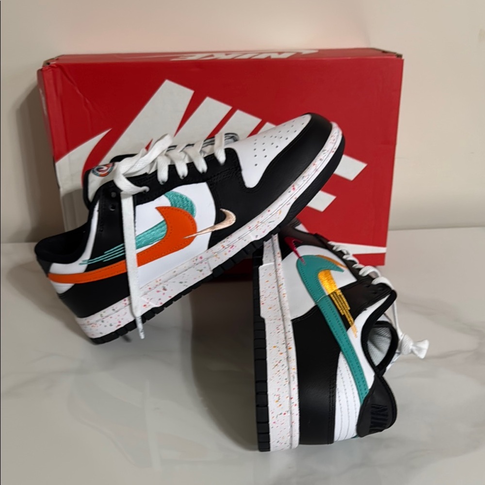 Nike Women's Sneakers - Black, White, Orange, Teal
